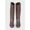 High brown brand logo boots
