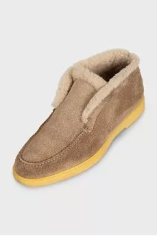 Beige insulated loafers