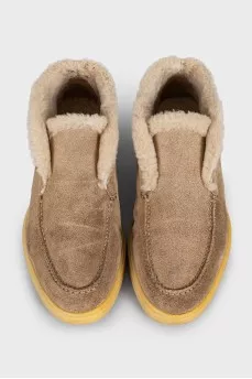 Beige insulated loafers