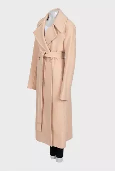 Cashmere coat with a slit