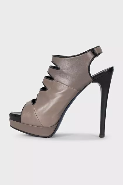 Leather sandals with cutouts