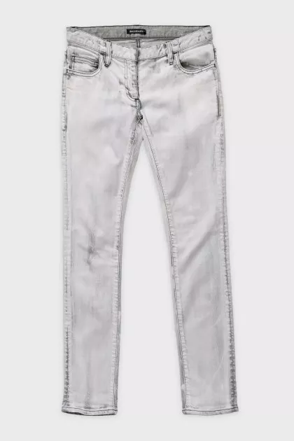 White low-rise skinny jeans