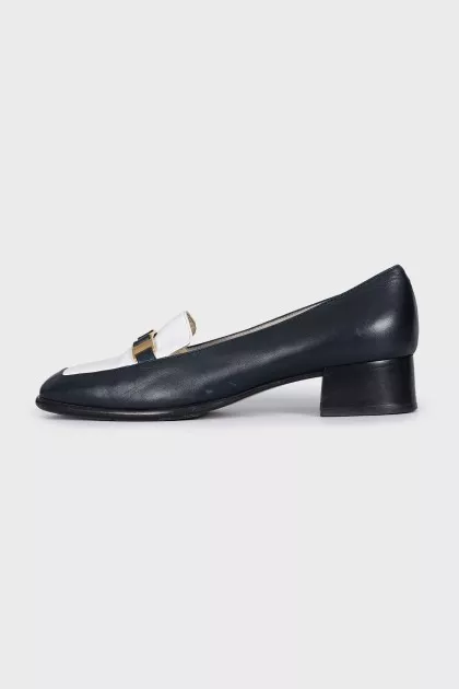 Two-tone leather loafers with gold hardware