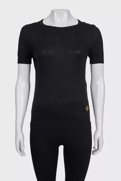 Black straight t-shirt with a slit