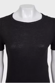 Black straight t-shirt with a slit