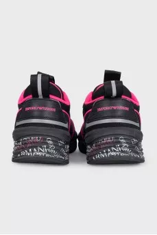 Кросівки чорного кольору з рожевими вставками