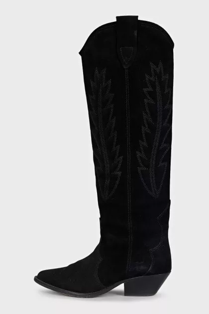 Black suede boots with embroidery