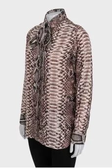 Loose blouse with animal print