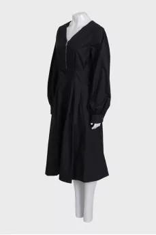 Fitted dress with front zip and tag