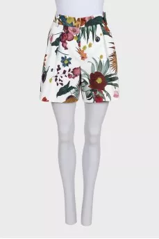 White shorts with a floral print