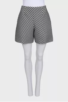 Straight shorts in a black and white print