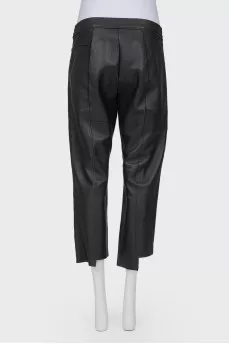 Leather shortened trousers