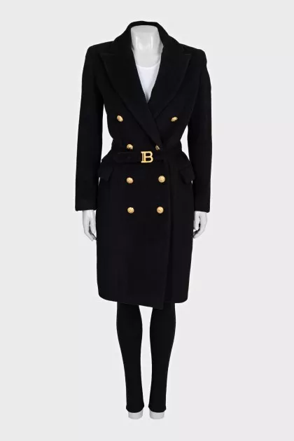 Fitted wool coat with gold buttons