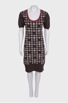 Fitted dress with diamond print