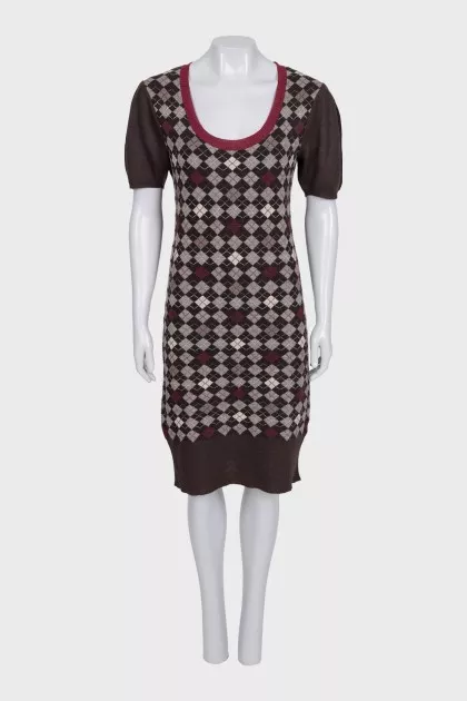 Fitted dress with diamond print