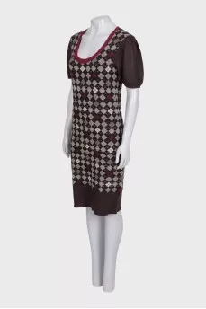 Fitted dress with diamond print