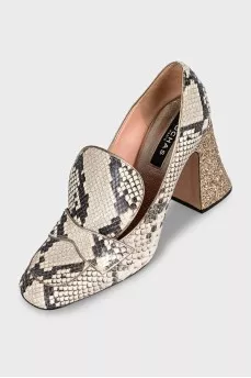 Beige leather pumps with embossed glitter heels