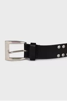 Leather belt decorated with eyelets and crystals