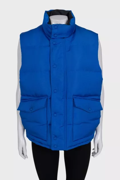Insulated vest with patch pockets