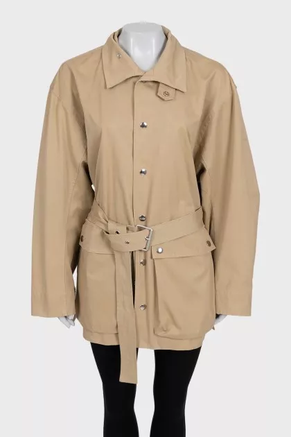 Cropped beige coat with buttons