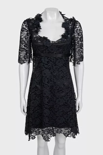 Black lace dress with short sleeves
