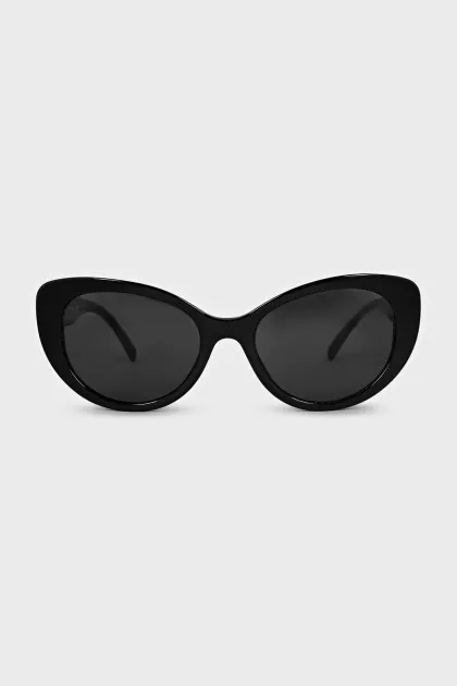 Black cat eye sunglasses with gold logo