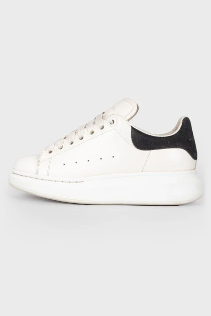 Leather platform sneakers