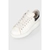 Leather platform sneakers