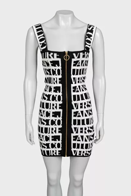 Bodycon dress with signature print and tag