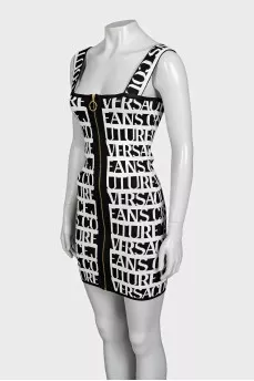 Bodycon dress with signature print and tag