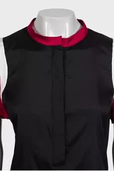 Fitted blouse with contrasting sleeves