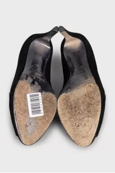 Замшеві чорні туфлі на підборах з відкритим носком