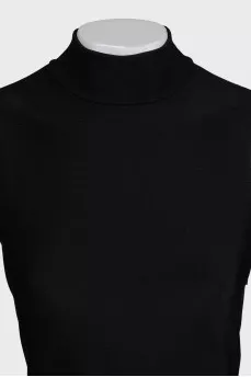 Black dress with ruffles on the skirt