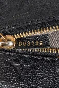 Черная кожаная сумка Pochette Métis