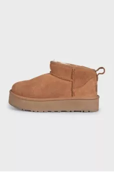 Insulated brown suede boots