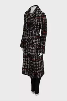Black fitted coat with a printed belt