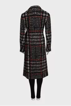 Black fitted coat with a printed belt