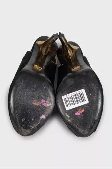 Suede shoes with gold heels