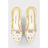 Shoes with chamomile