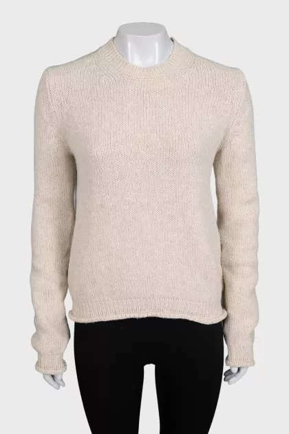 Plain straight-cut jumper