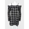 Open shoulders checked dress