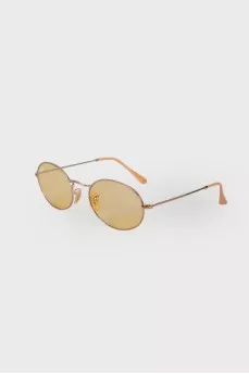 Sunglasses with tag