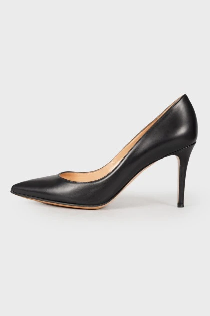 Classic leather shoes