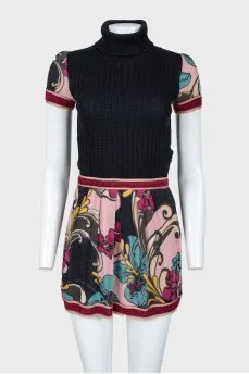 Short dress with print