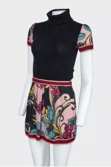 Short dress with print