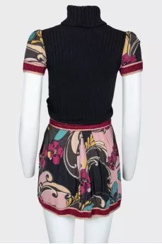 Short dress with print