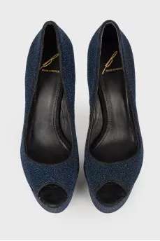 Shiny shoes