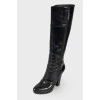 Zipped high leather boots