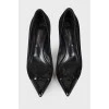 Suede shoes with patent toecap
