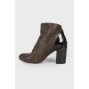 Ankle boots with patent heel